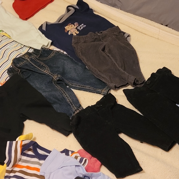 Baby clothes new born to 6 months - Picture 5 of 7